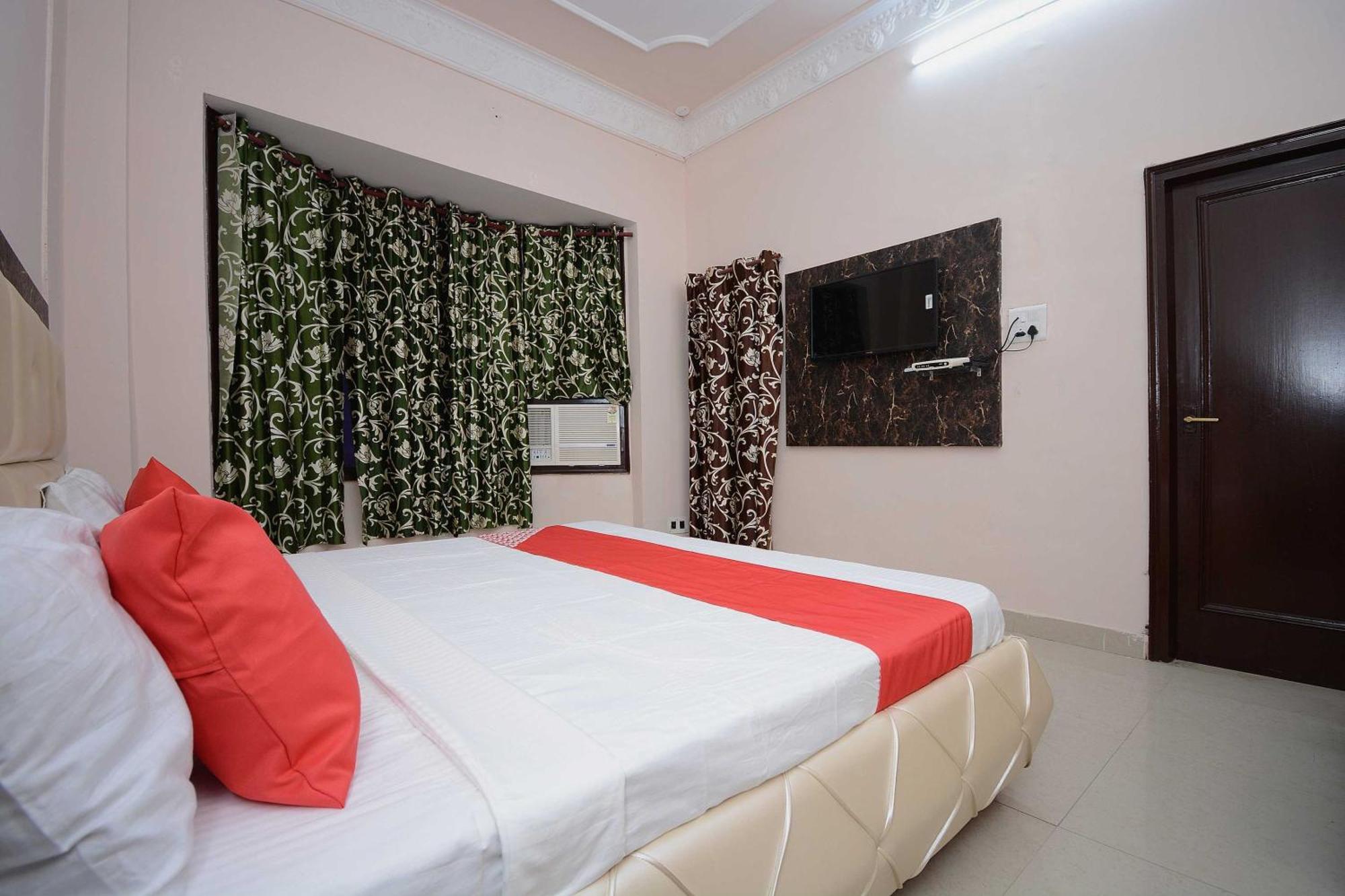 Hotel Asia Palace Pathānkot Eksteriør billede